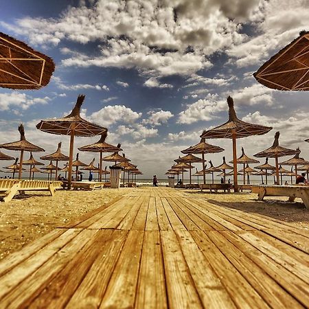 Mario Apartamente - Romantic Mamaia Exterior photo